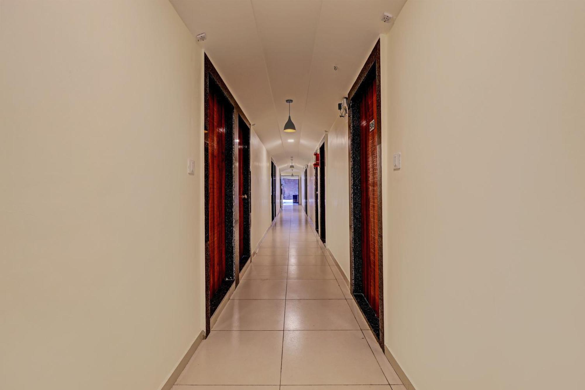Hotel O Alexa Αχμπανταμπάντ Εξωτερικό φωτογραφία